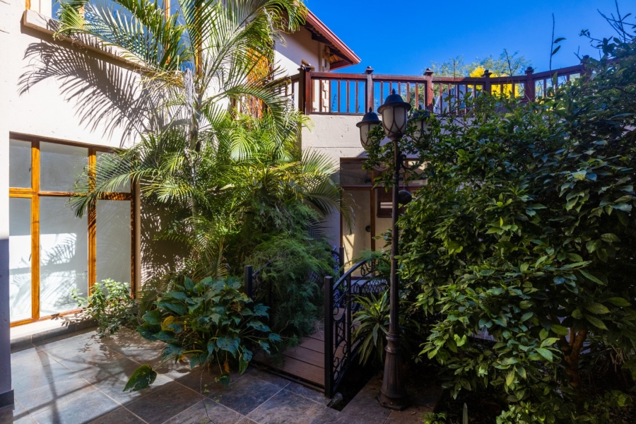 5 Bedroom Property for Sale in Birdwood Estate North West